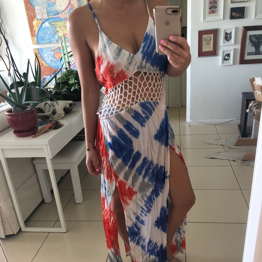 Indah Ulima Maxi dress red white blue crochet
